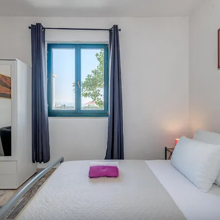 Deepwater Apartman *