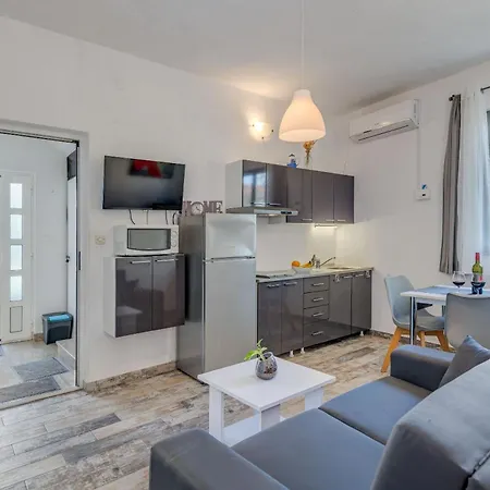 Deepwater Apartman *