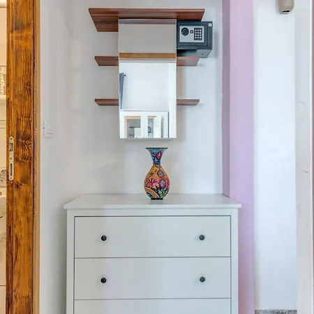 Daire Deepwater Slatine