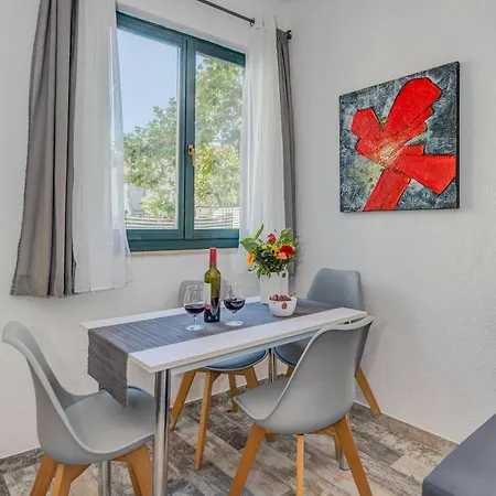 Daire Deepwater Slatine